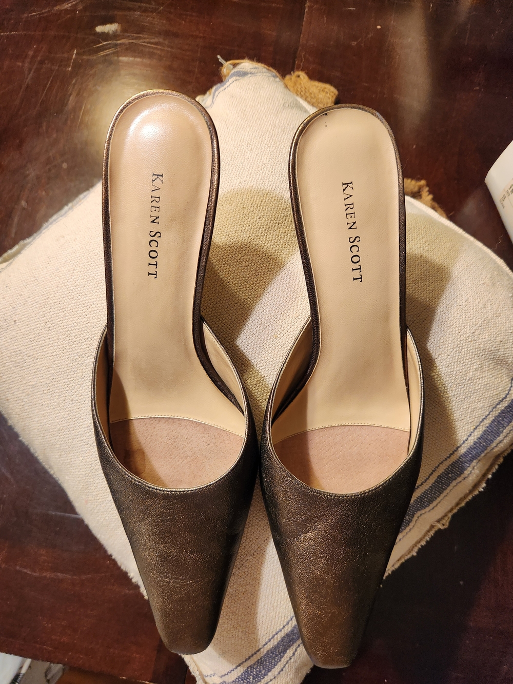Karen Scott Women's Bronze Slip-On Mules
